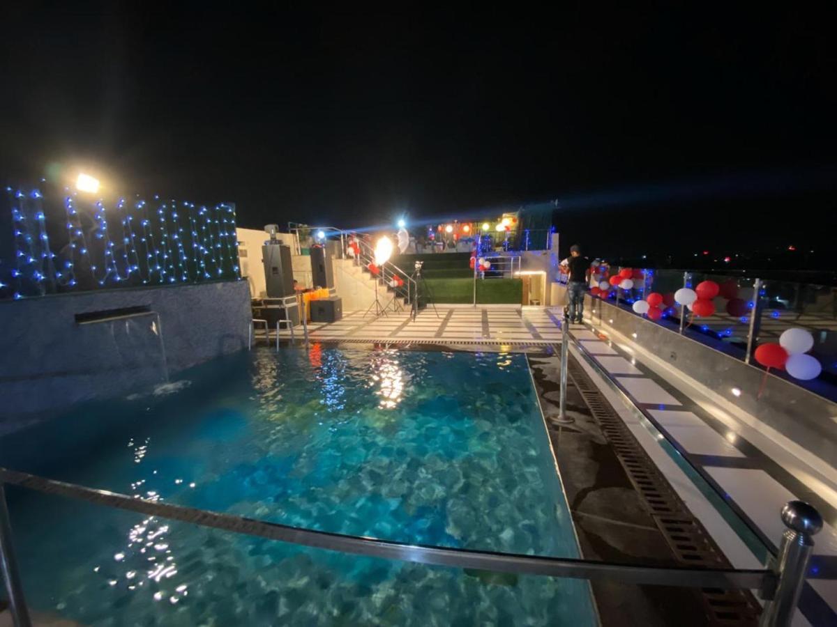 Sallow Royal Suites
