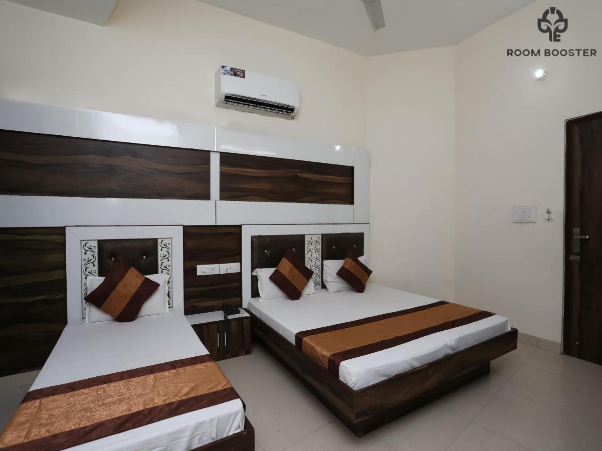 Hotel Sehmi's Rest