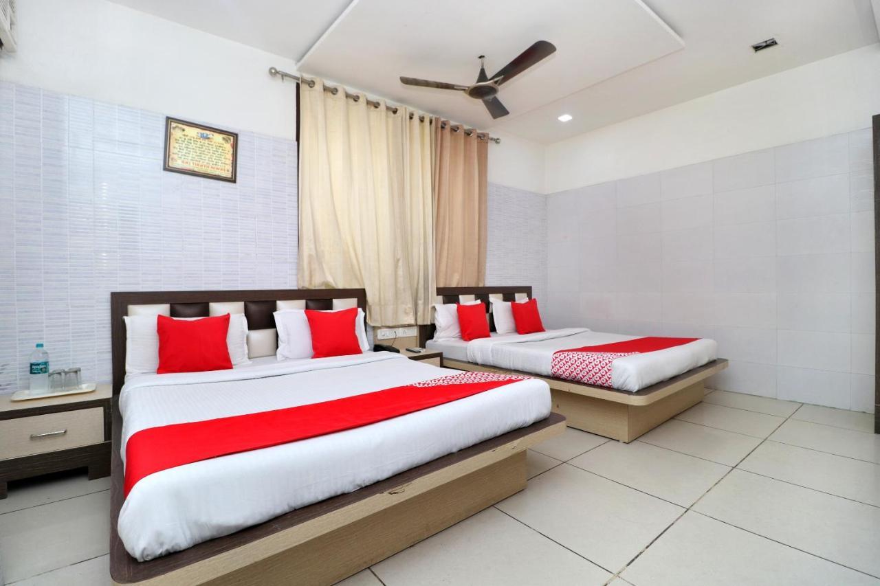 Oyo 23357 Raj Tirath Niwas 3* Amritsar