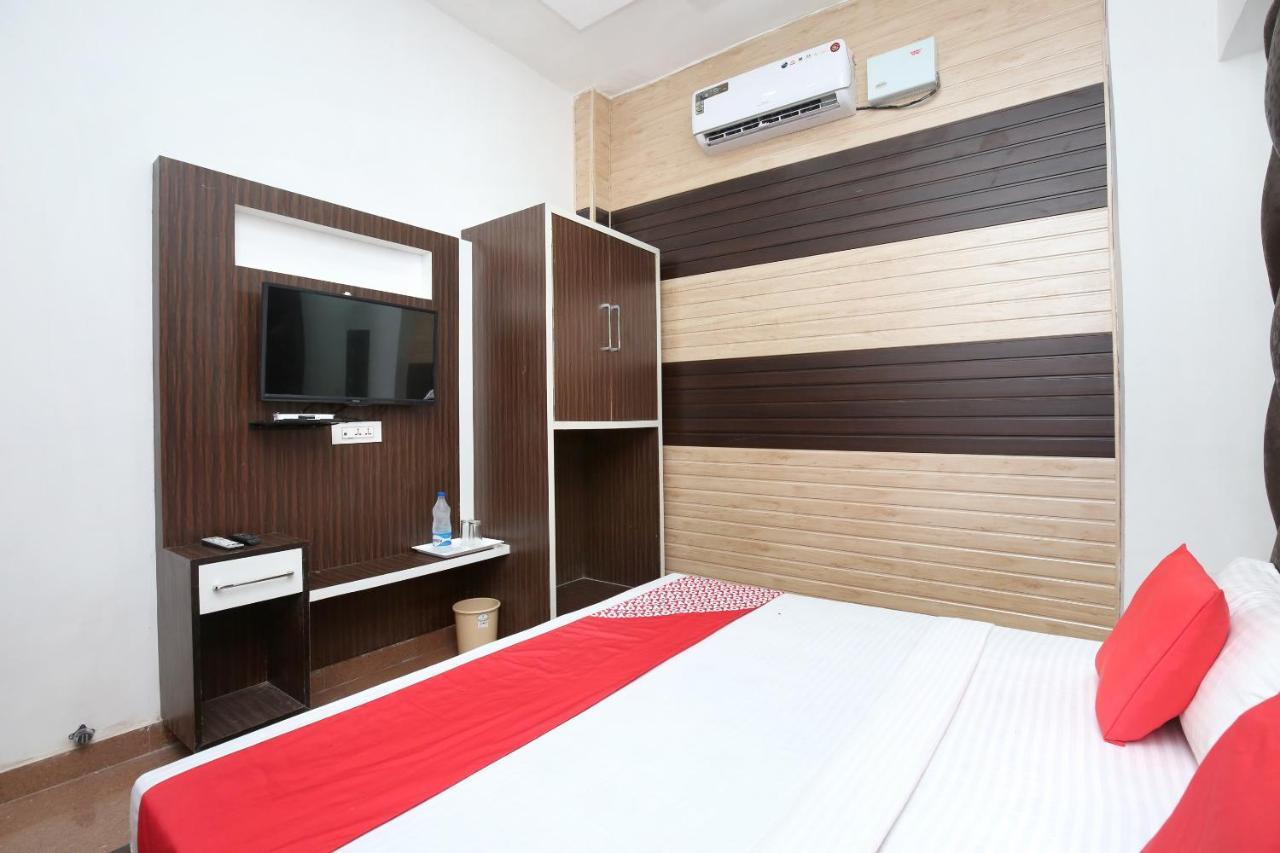 Oyo 15863 Royal Vij Amritsar