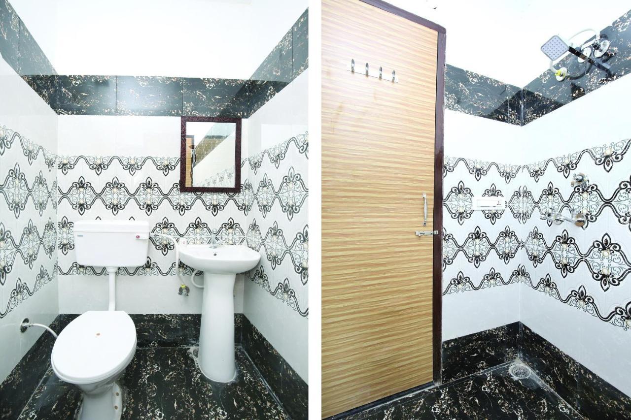 Oyo 15863 Royal Vij Hotel