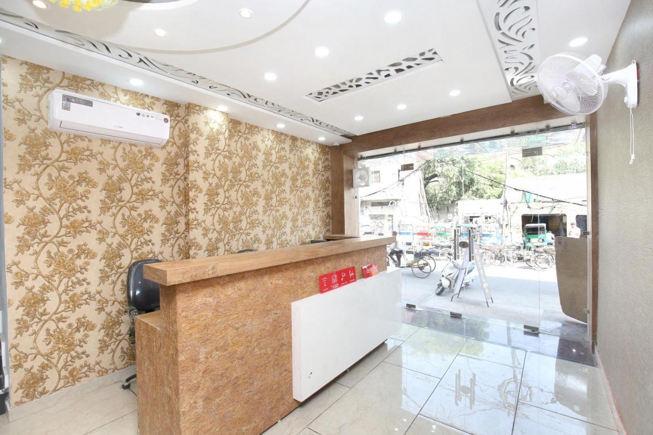 Hotel Oyo 15863 Royal Vij 3*