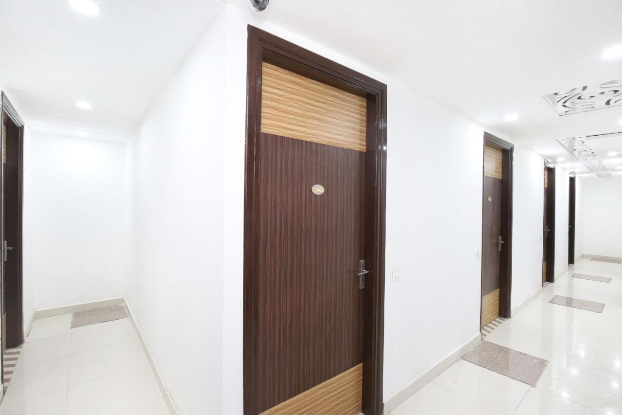 Oyo 15863 Royal Vij Hotel 3*