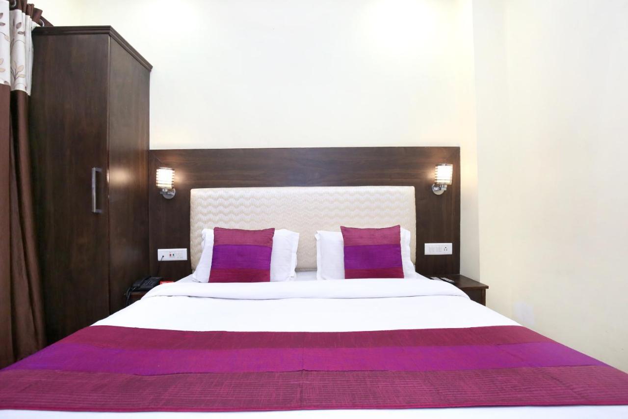 Hotel Oyo 7447 Grand Park 3*