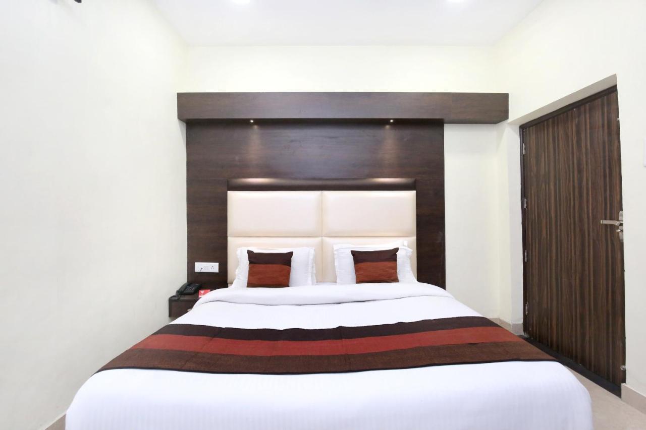 Oyo 7447 Grand Park Hotel 3*