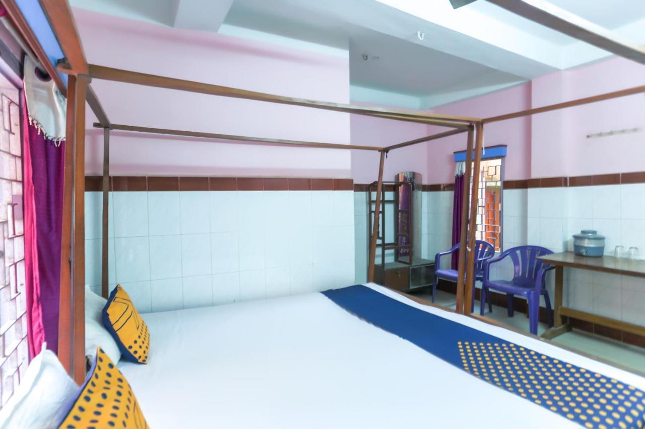 Oyo 72018 24 Seven Hotel