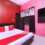 Oyo 19565 Hotel Galaxy