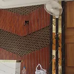 Hotel Golden Crown