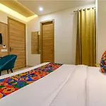 Fabhotel Diamond Villa