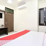 Oyo 17307 Hotel Kings