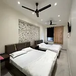 Crysta Guest House