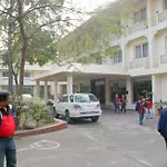 Ritz Plaza