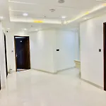 Hotel White House 350 Mtr From Golden Temple