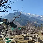 Santosh Cafe & Rooms