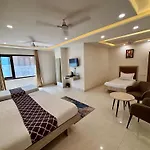 Hotel G R Residency Golden Temple Just 2 Mins Walking Distance From Hotel