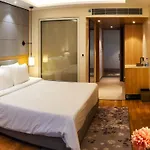 Golden Sarovar Portico