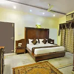 Hotel Roopa International