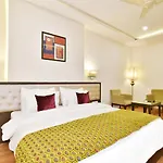 Hotel Shiraz Castle