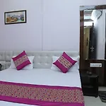 Hotel Golden Dreams
