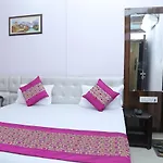 Hotel Golden Dreams
