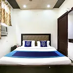Oyo 9602 Hotel Bharat Lodge