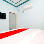 Oyo 43966 Jaura Inn