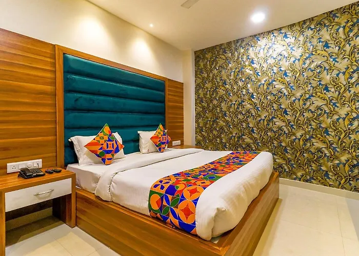 Fabhotel Golden Velvet
