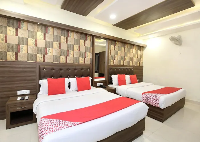 Oyo 17307 Hotel Kings