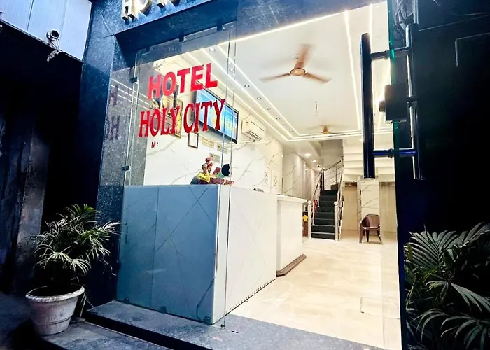 Hotel Holy City
