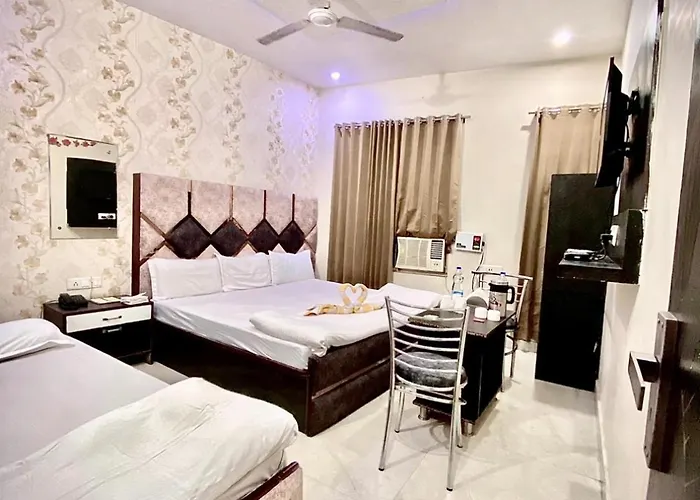 Swaran Hotel