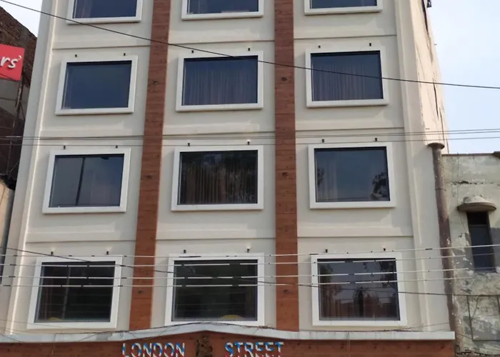 Treehouse London Street Amritsar