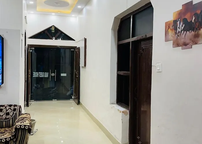 Vasu Guest House
