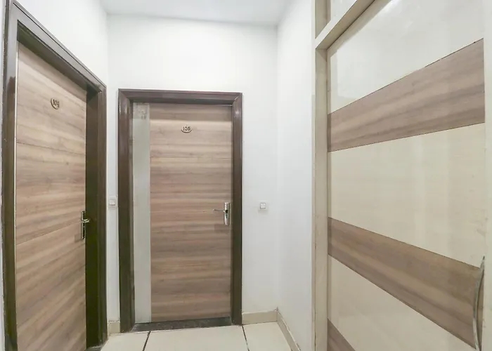 Oyo 77326 Hotel Royal View