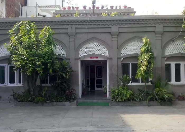 Tourist Guest House