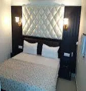 Oyo 15565 Hotel Midtown