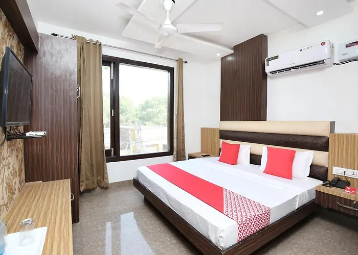 Oyo 15863 Hotel Royal Vij