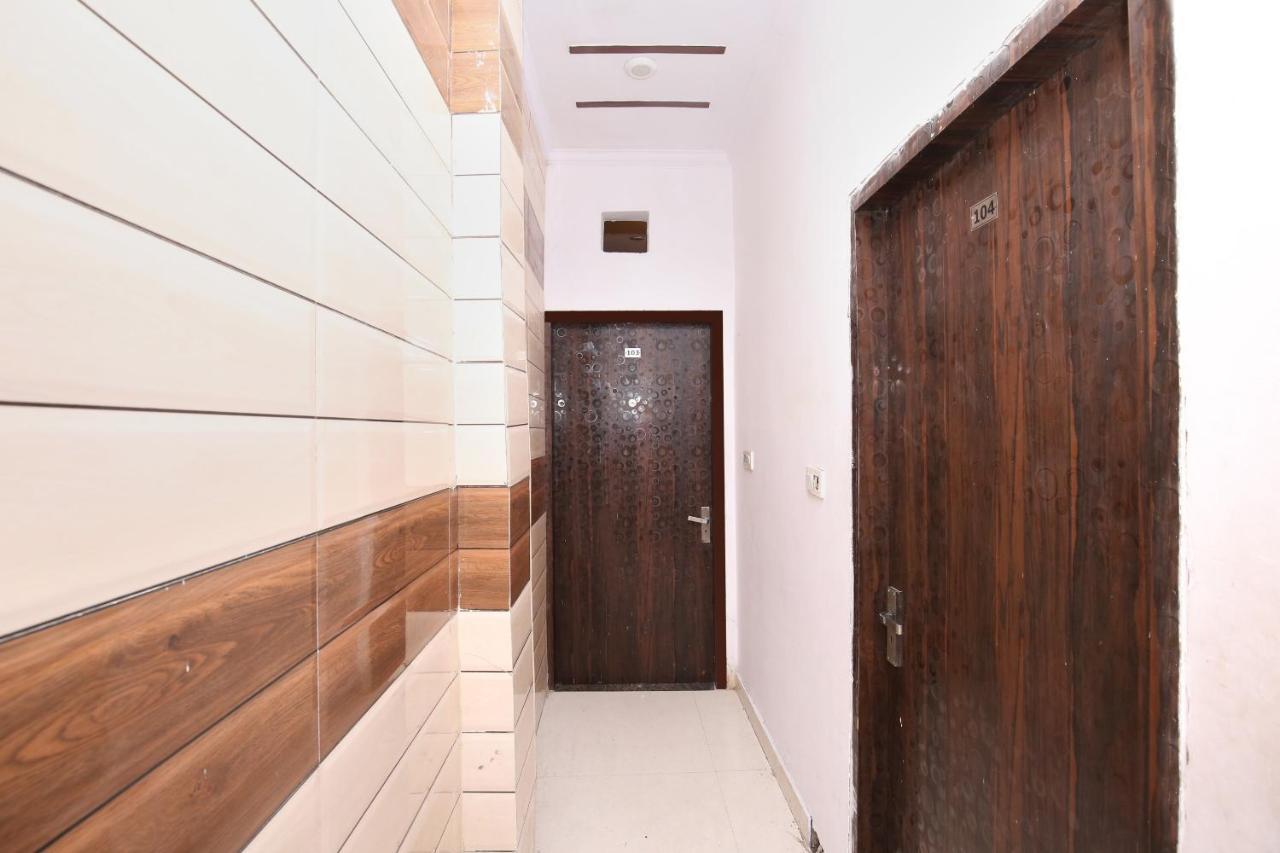 Hotel Oyo 19565 Galaxy 3*