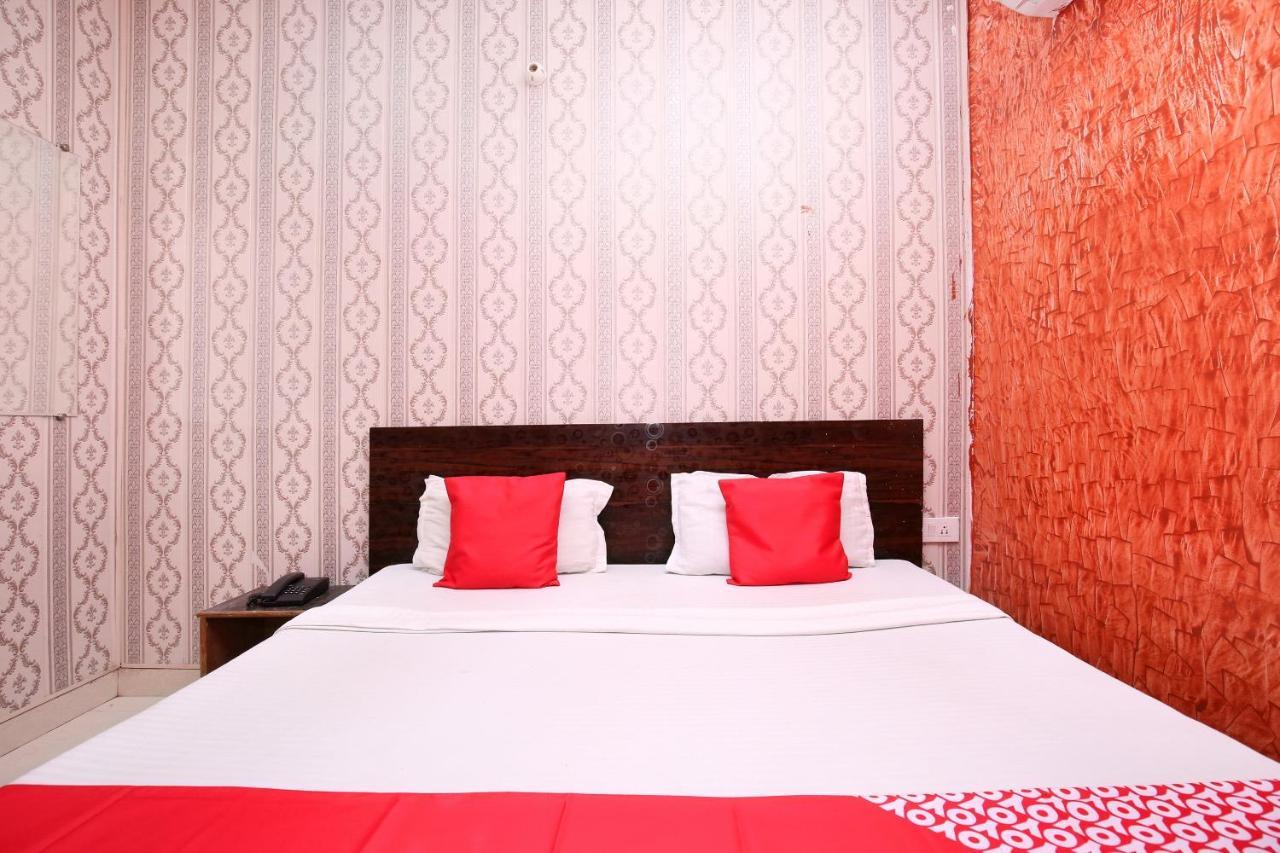 Oyo 19565 Galaxy Hotel