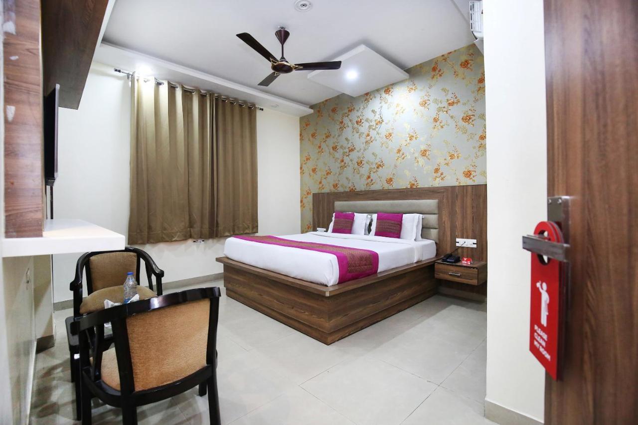 Hotel Oyo 8666 The Queen Amritsar