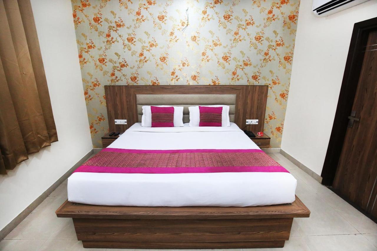 Oyo 8666 The Queen 3* Amritsar