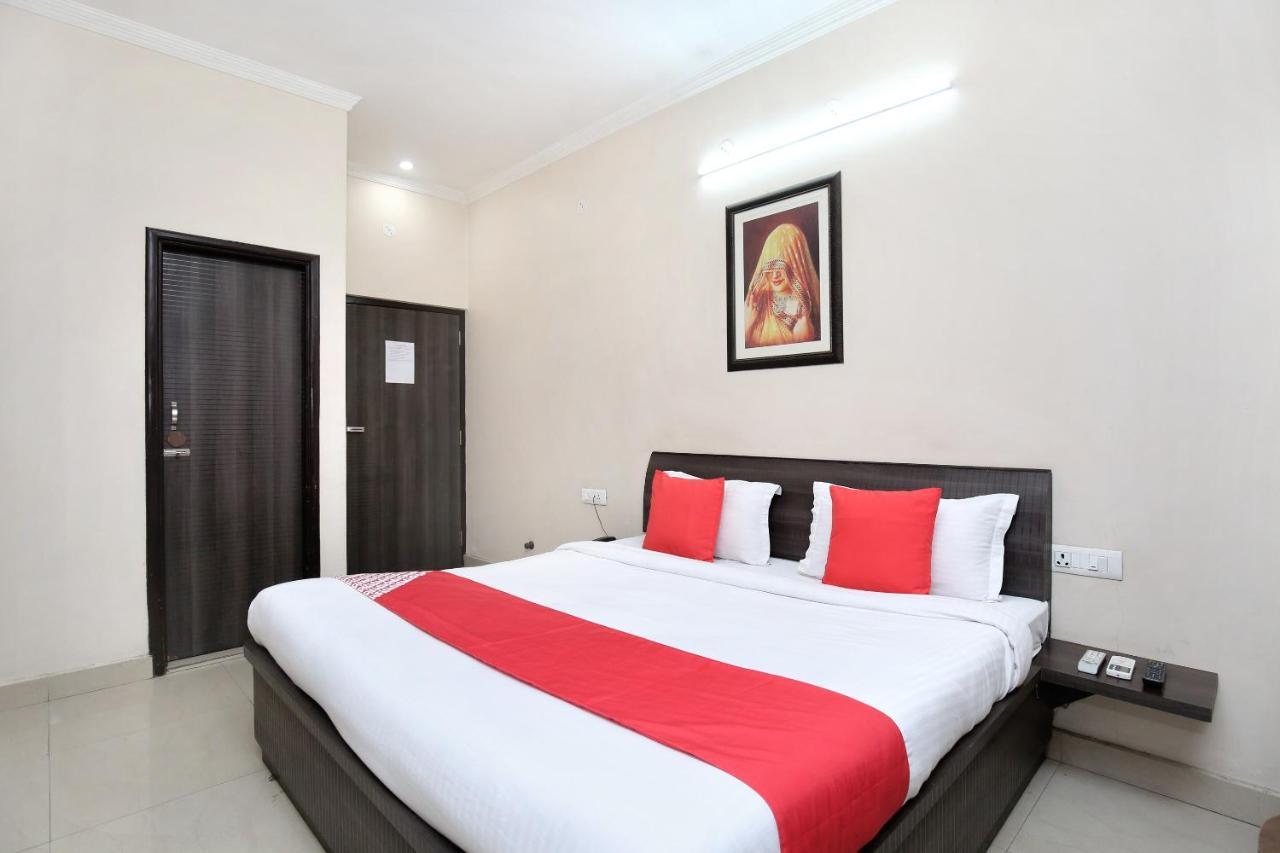 Oyo 7676 Golden Sunrise Hotel
