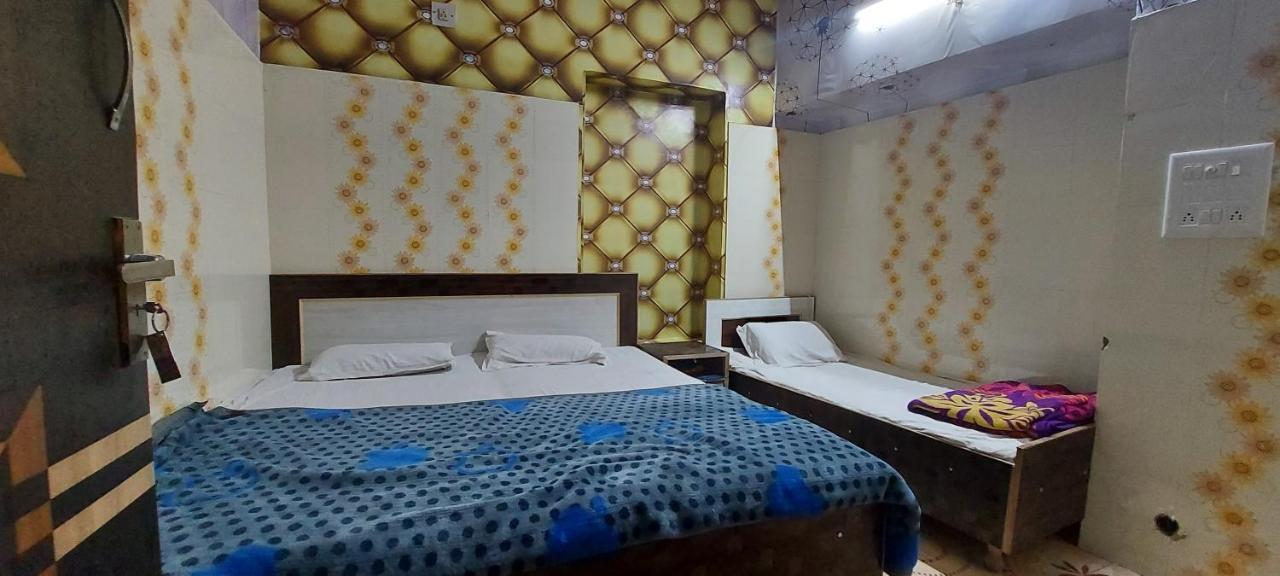 Mj Chawla Double Bed Attached Bathroom Homestay Amritsar