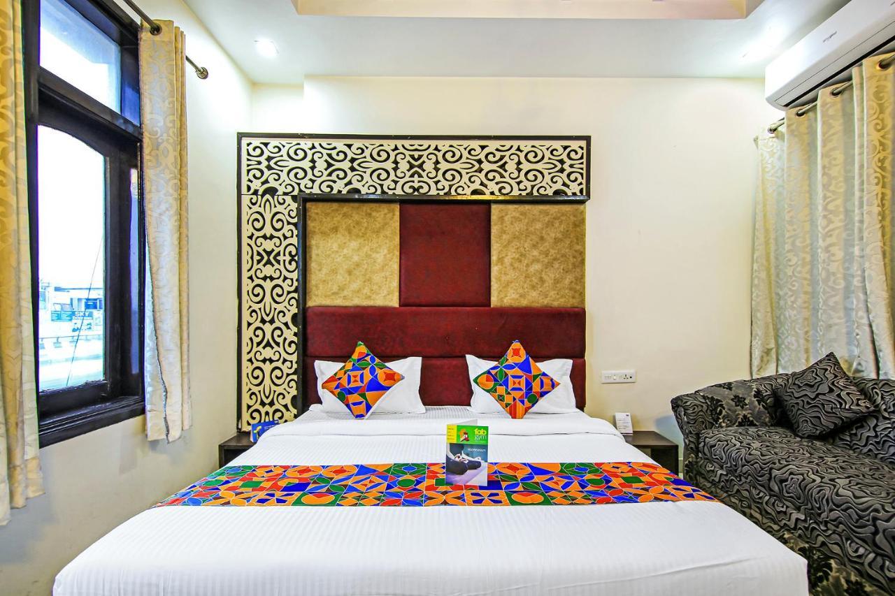 Fabhotel Nayyar Hussainpura Chowk 3*