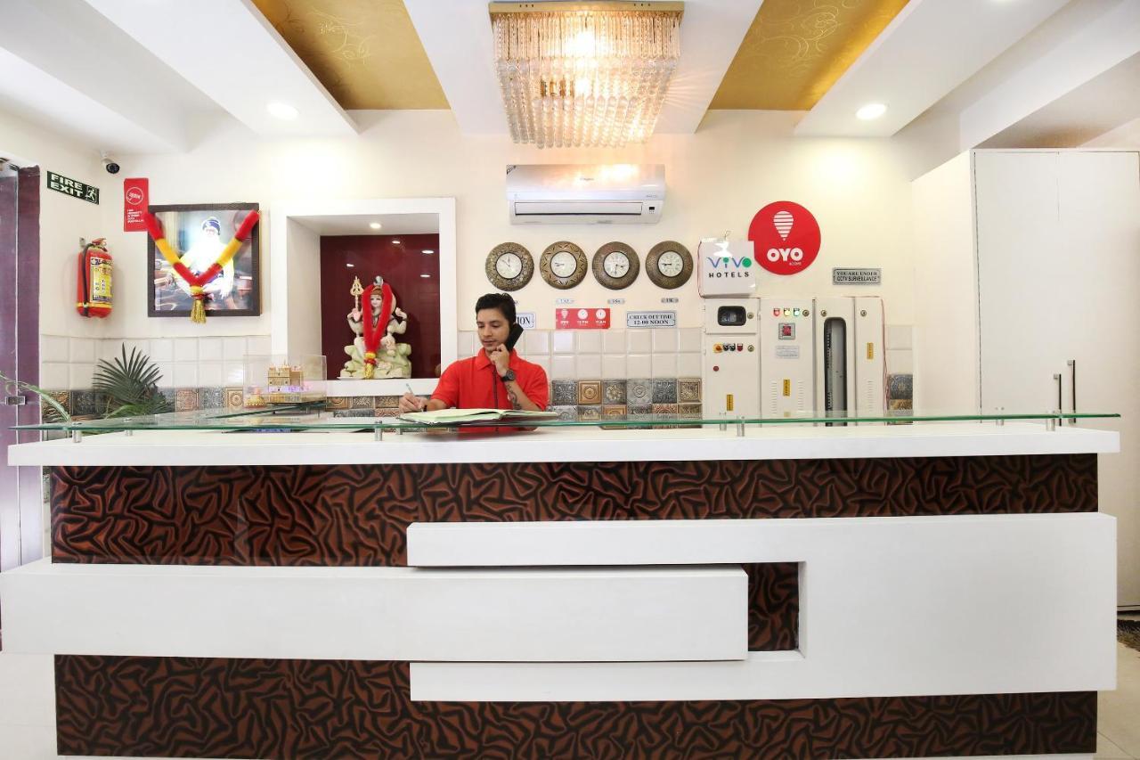 Oyo 8666 The Queen Hotel