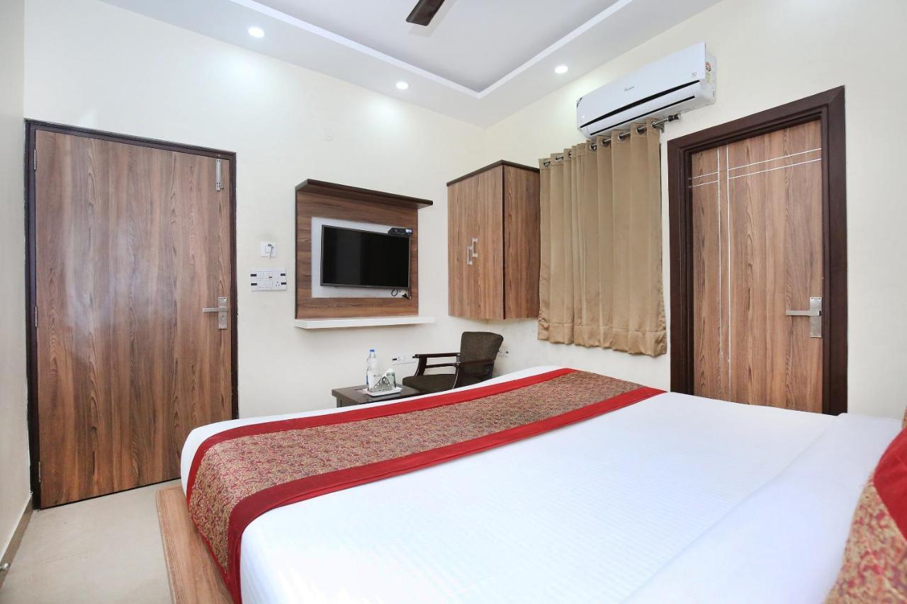 Oyo 8666 The Queen Hotel Amritsar