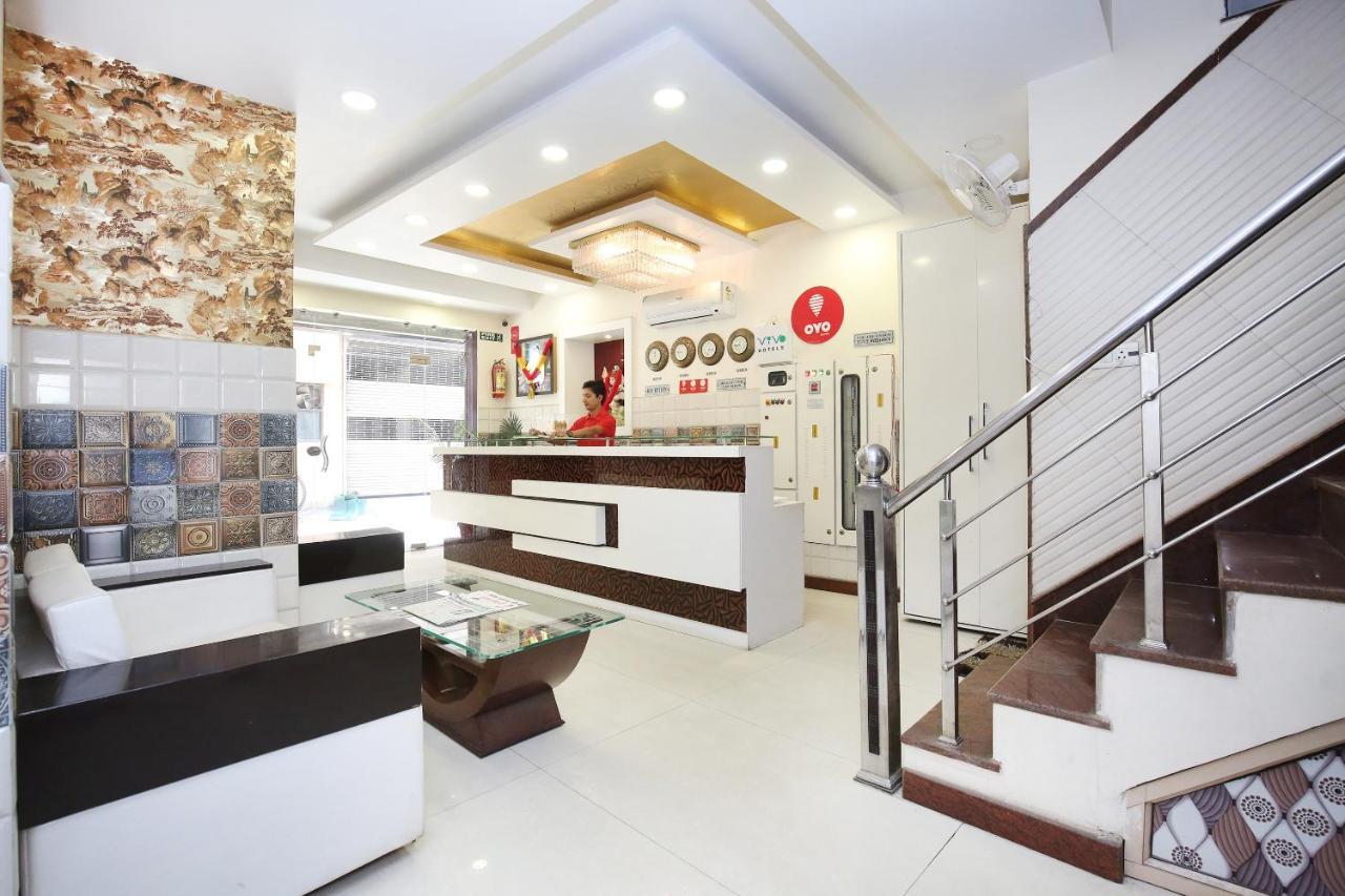 Hotel Oyo 8666 The Queen 3*