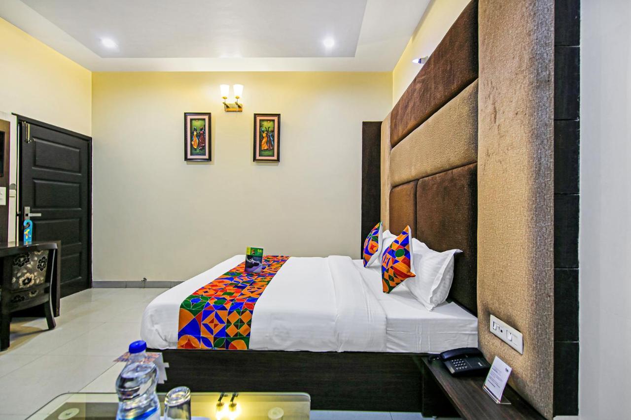 Fabhotel Nayyar Hussainpura Chowk 3*