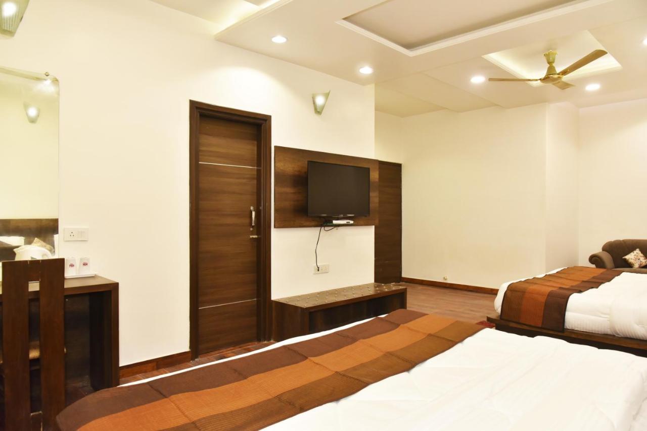 Hotel Hollywood Heights Near Railway Station Amritsar