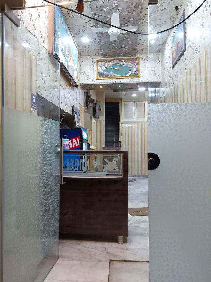Mj Chawla Double Bed Attached Bathroom Homestay Amritsar