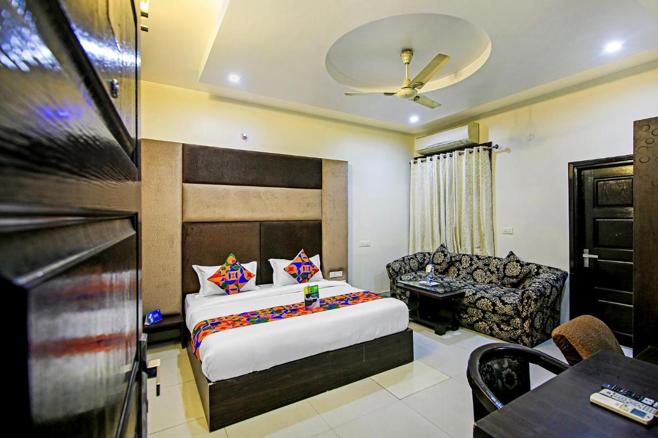 Fabhotel Nayyar Hussainpura Chowk Hotel